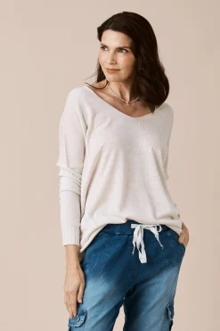 Best Carolina Avery V-Neck Jumper Cream