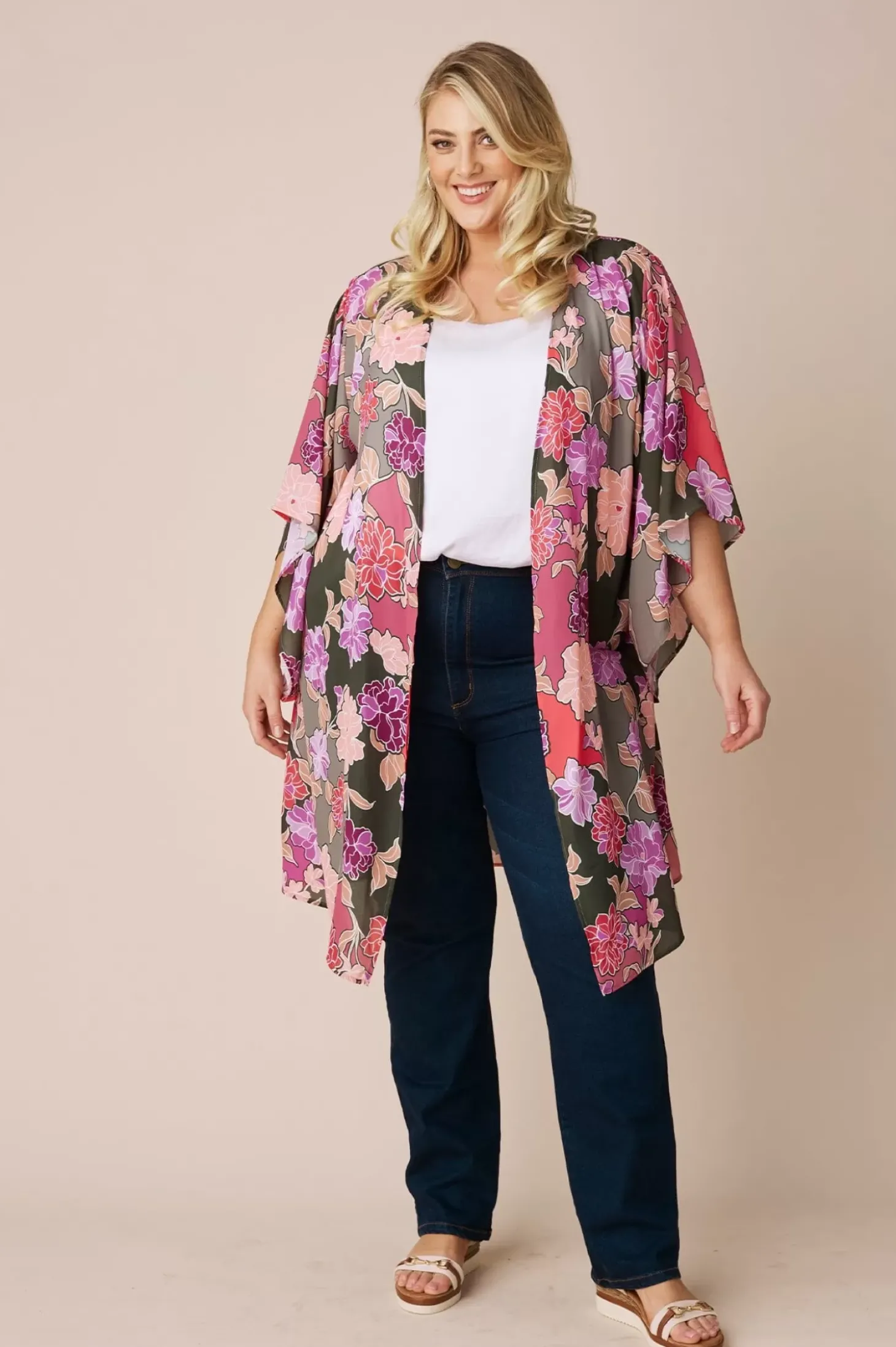 Outlet Carolina Brea Floral Cape
