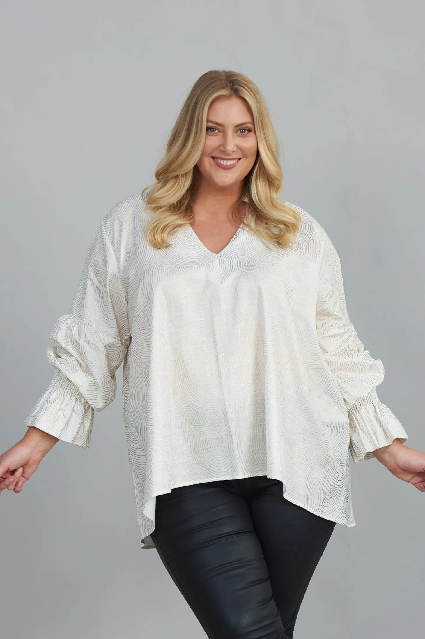 Store Carolina Carmela Top Ivory with Gold