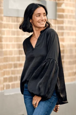 Fashion Carolina Comino Long Sleeve Top Black
