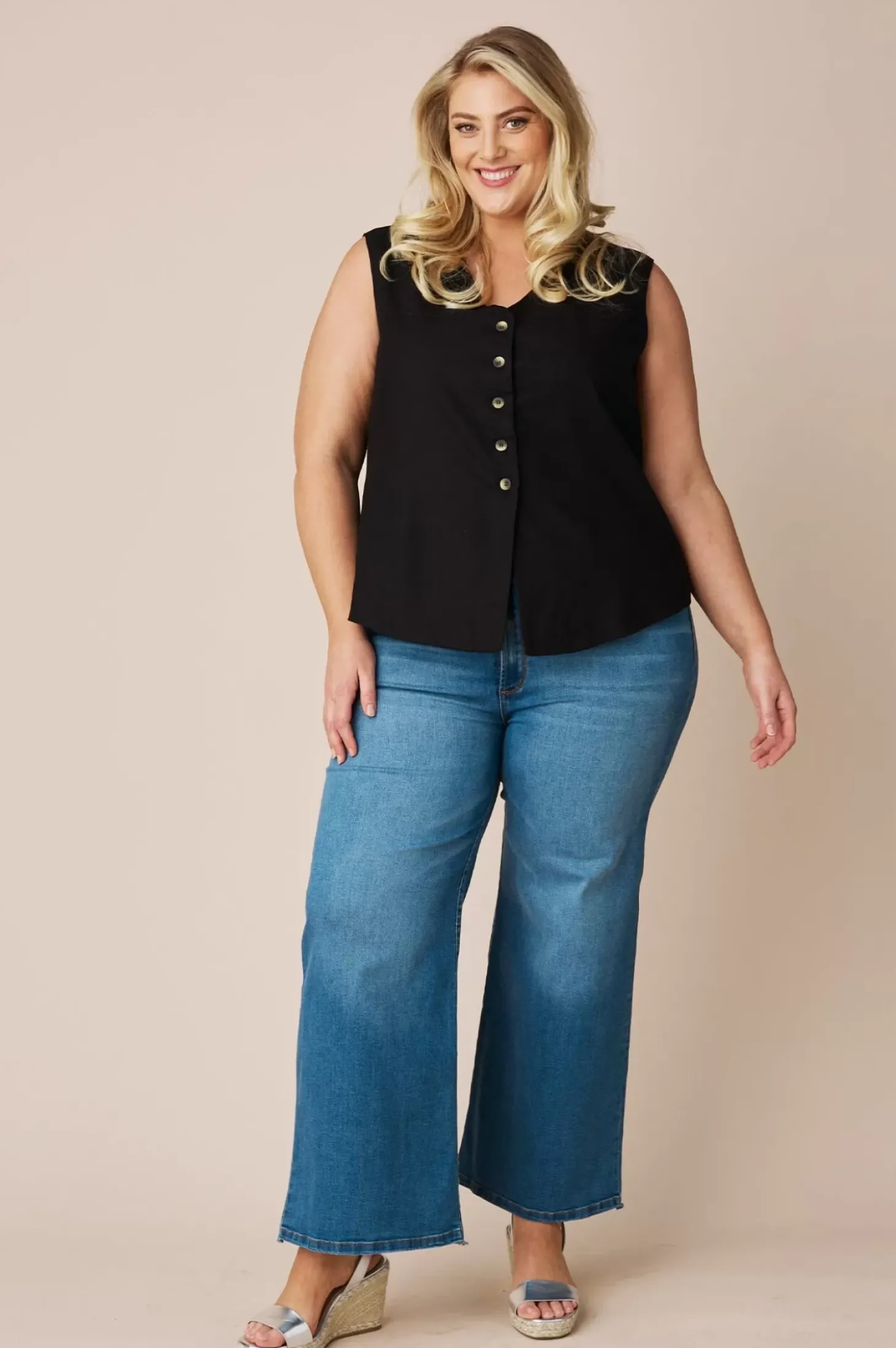 Discount Carolina Jocelyn Vest Black-Pre Order