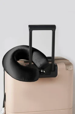 Fashion Carolina Lyla Travel Pillow Black