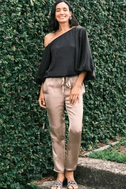 Sale Carolina Sienna Round Neck Top Black