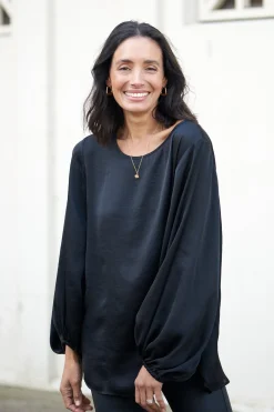 Best Sale Carolina Sovana Round Neck Long Sleeve Top Black