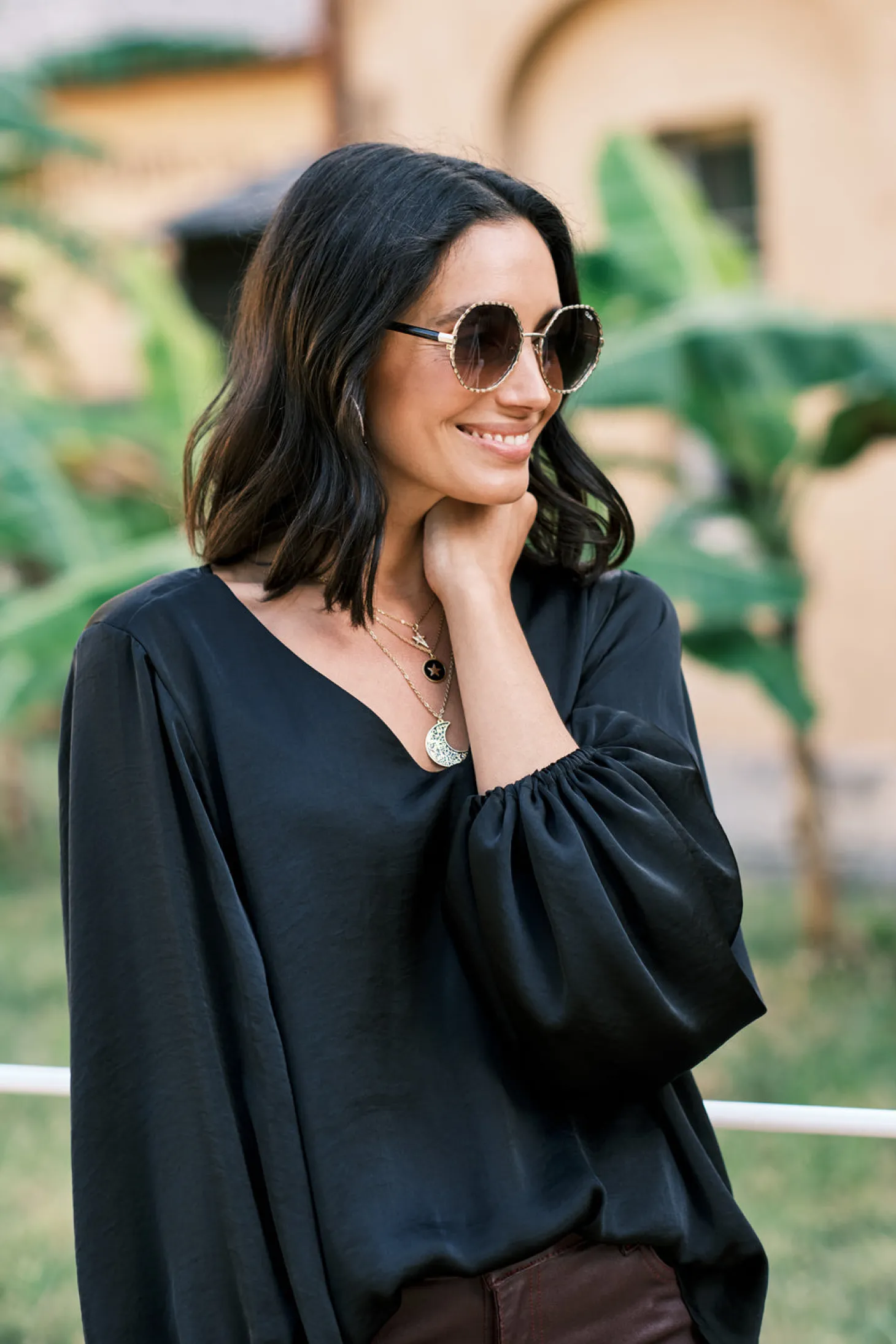 Fashion Carolina Sovana V-Neck Long Sleeve Top Black