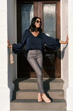 Best Carolina Sovana V-Neck Long Sleeve Top Navy