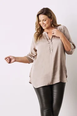 Best Sale Carolina Tuscany Mid Sleeve Top Almond