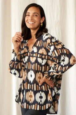 Cheap Carolina Tyla Print Long Sleeve Top Black and Camel