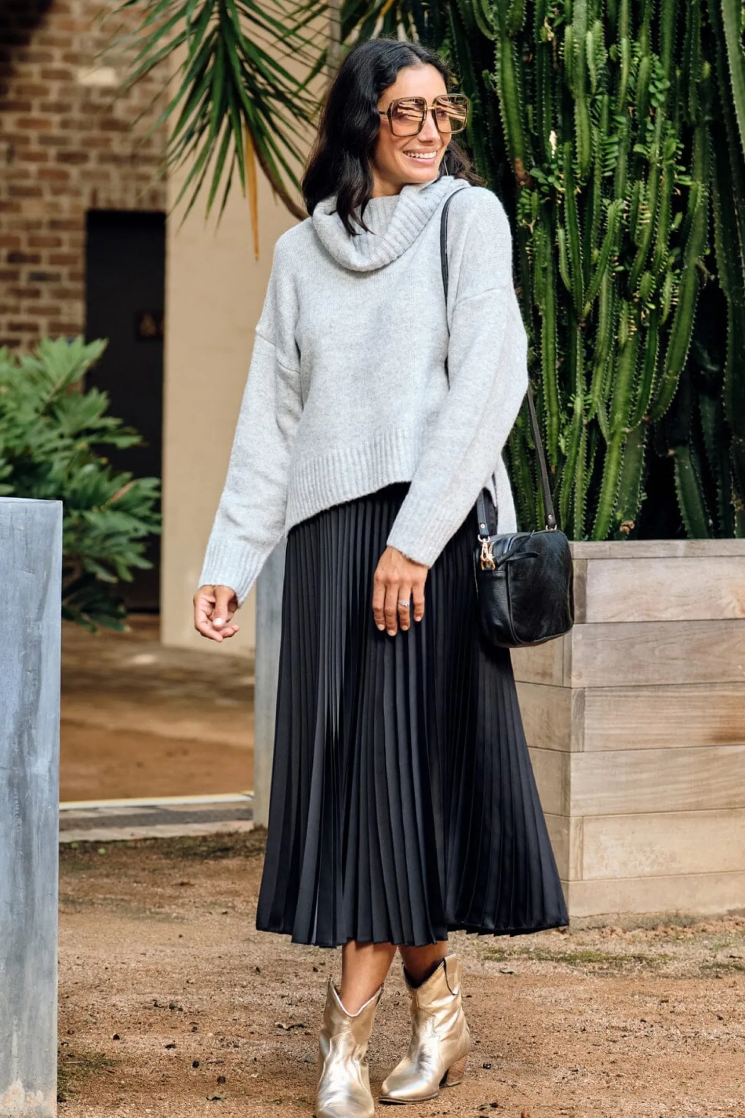 Hot Carolina Whitley Pleated Skirt Black